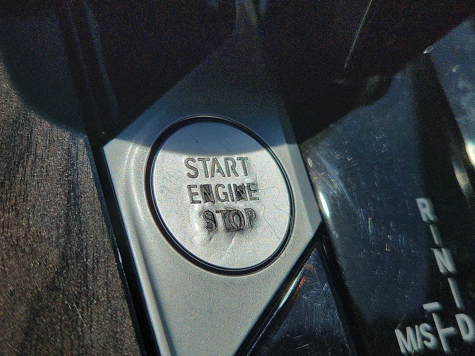 Used 2023 BMW X6 xDrive40i w/ M Sport Package image 24