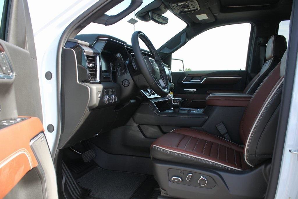 New 2026 GMC Sierra 1500 Denali Ultimate image 13