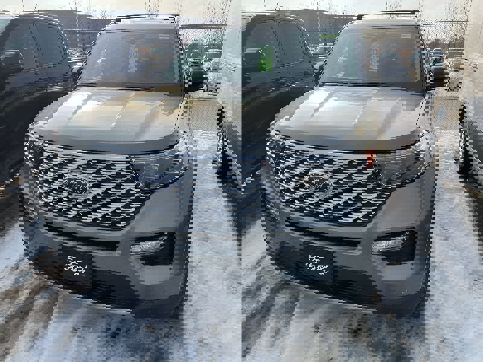 Certified 2020 Ford Explorer Platinum w/ Premium Technology Package image 4