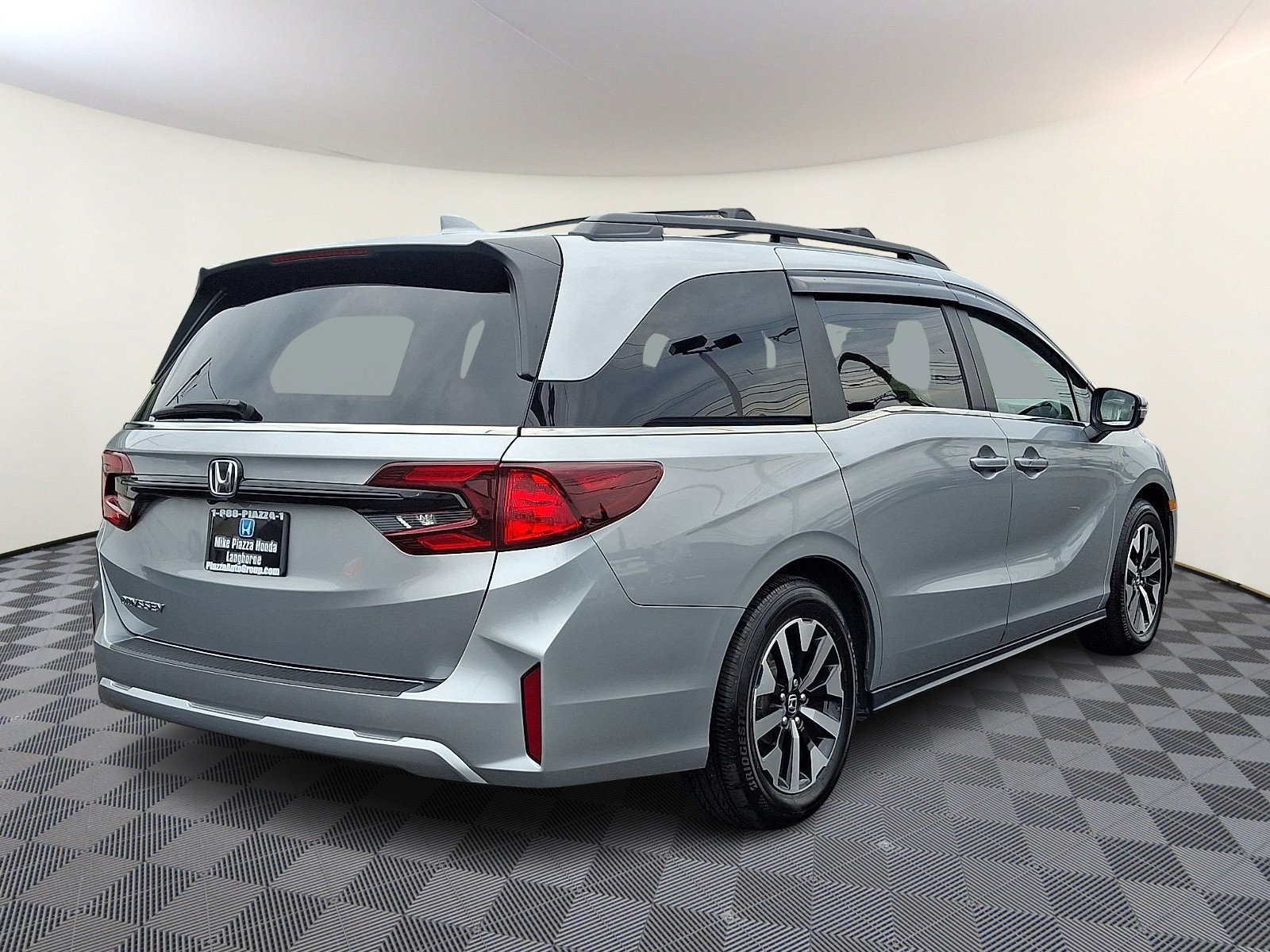 Used 2026 Honda Odyssey EX-L image 7