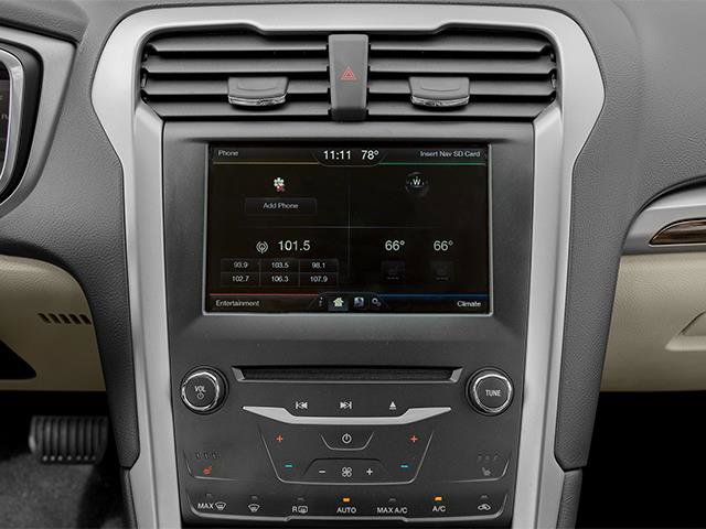 Used 2014 Ford Fusion SE w/ Equipment Group 501A FWD image 9