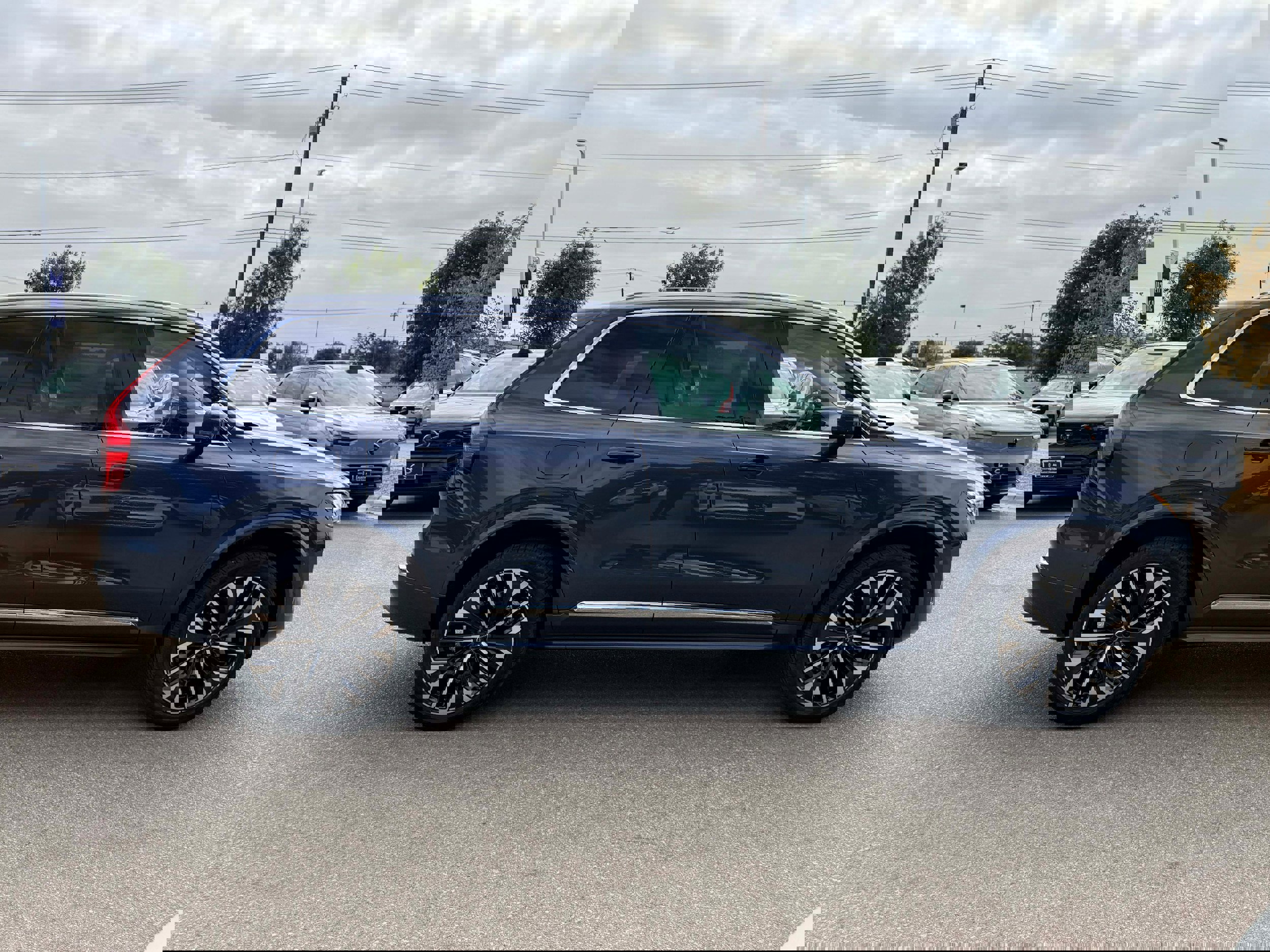 New 2026 Volvo XC90 B6 Ultra w/ Protection Package image 7