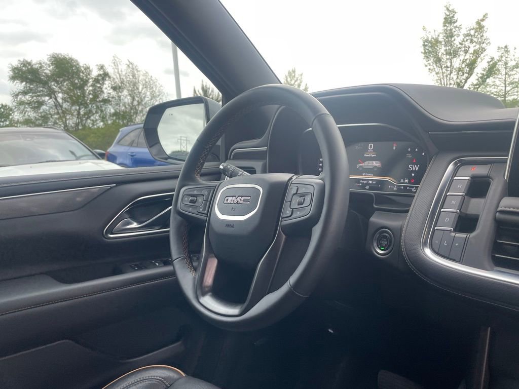 Used 2023 GMC Yukon AT4 w/ Technology Package image 29