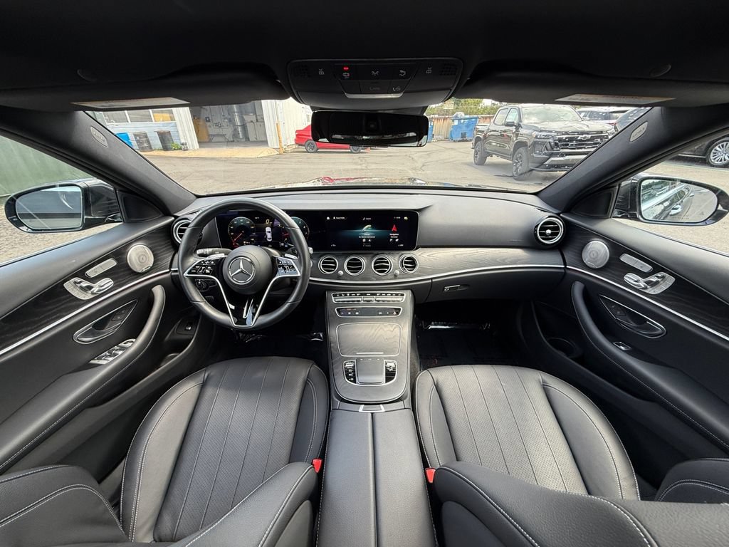 Used 2023 Mercedes-Benz E 350 4MATIC Sedan image 23