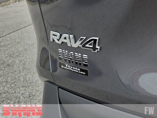 Used 2023 Toyota RAV4 XLE AWD/4WD image 4