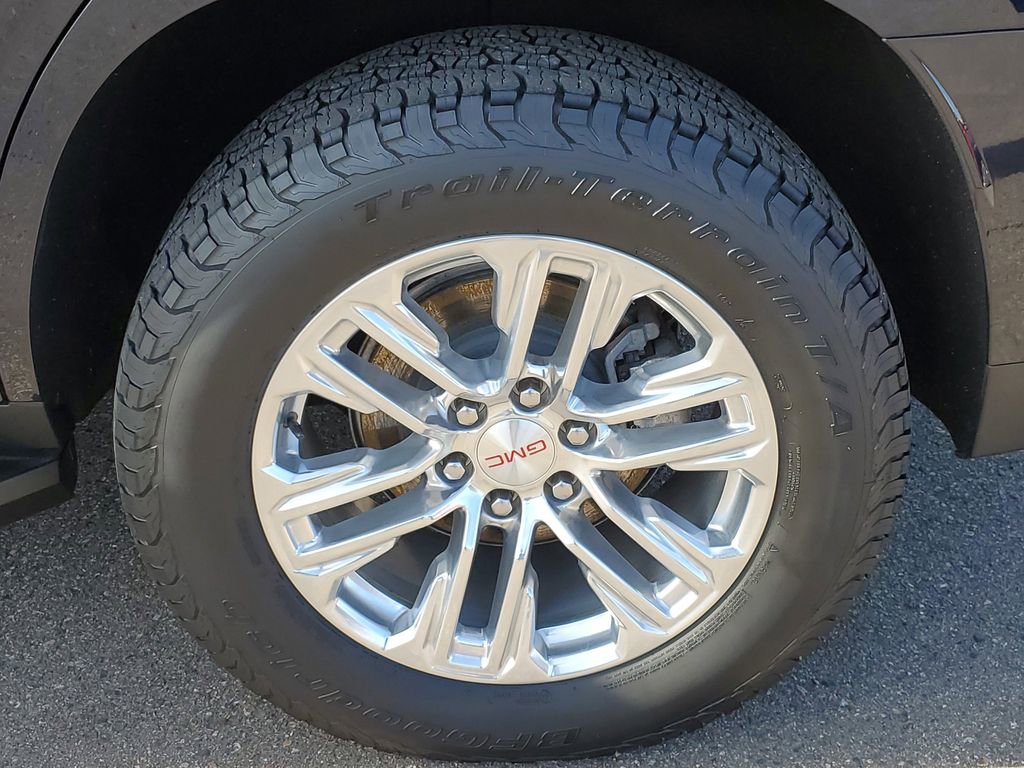 Certified 2024 GMC Yukon SLT w/ SLT Luxury Package image 37