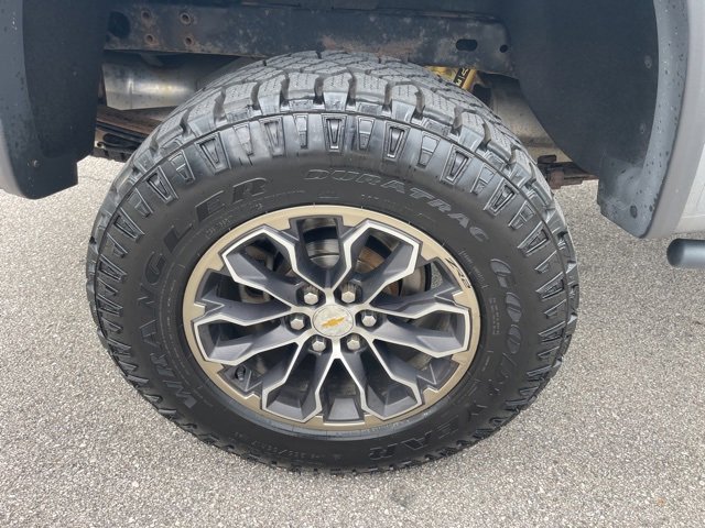 Used 2019 Chevrolet Colorado ZR2 image 13