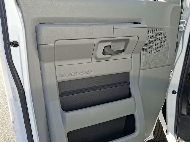 Used 2024 Ford E-450 and Econoline 450 Super Duty w/ Driver's Safety Package image 11