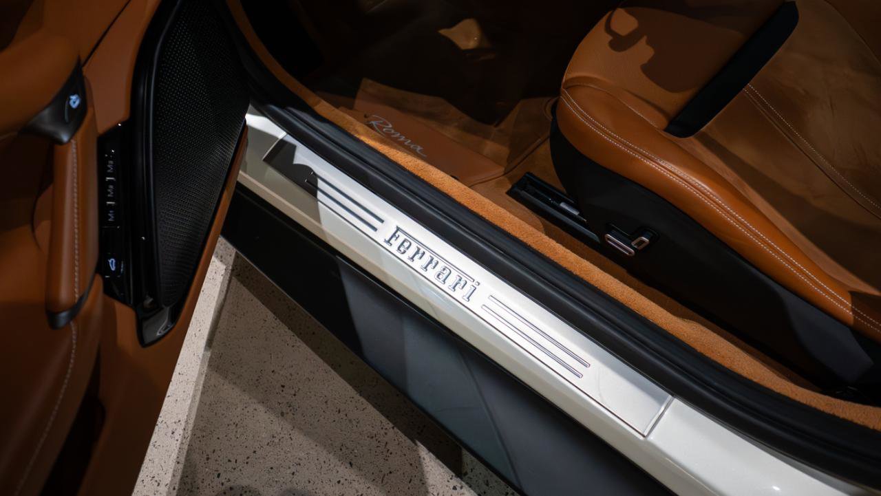 Used 2023 Ferrari Roma RWD image 21