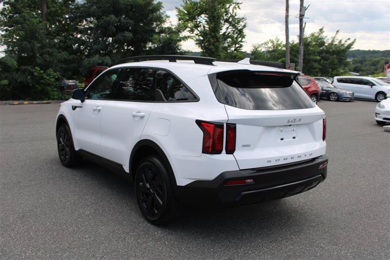 Used 2022 Kia Sorento S AWD/4WD image 5