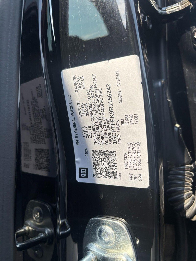 Used 2024 Chevrolet Colorado ZR2 AWD/4WD image 18