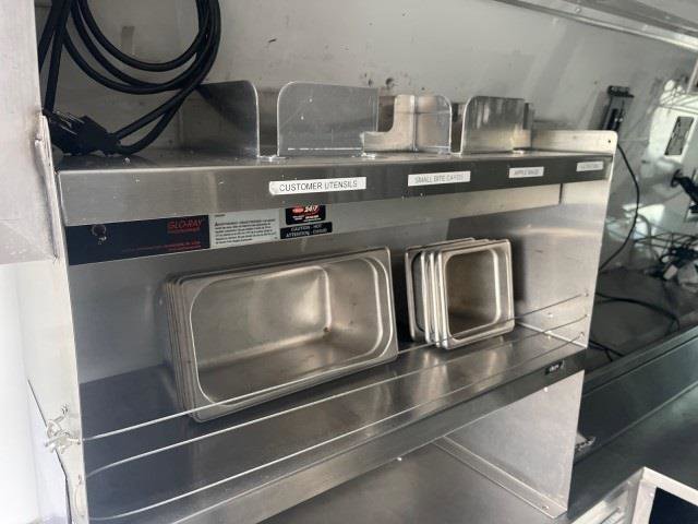 Used 2020 Mercedes-Benz Sprinter 4500 w/ Premium Plus Package image 38