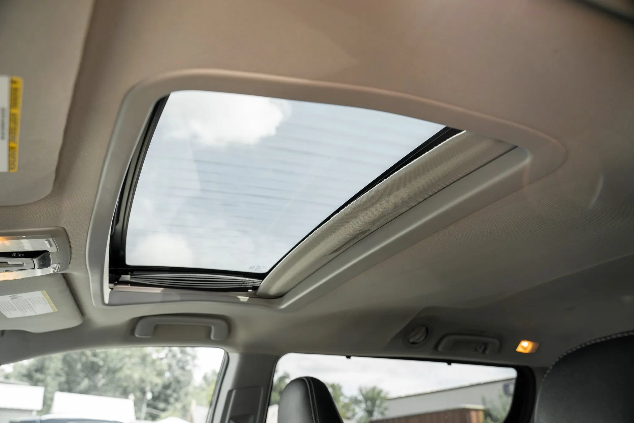 Used 2015 Toyota Sienna SE FWD image 20