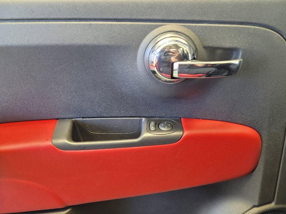 Used 2017 FIAT 500 Lounge FWD image 27