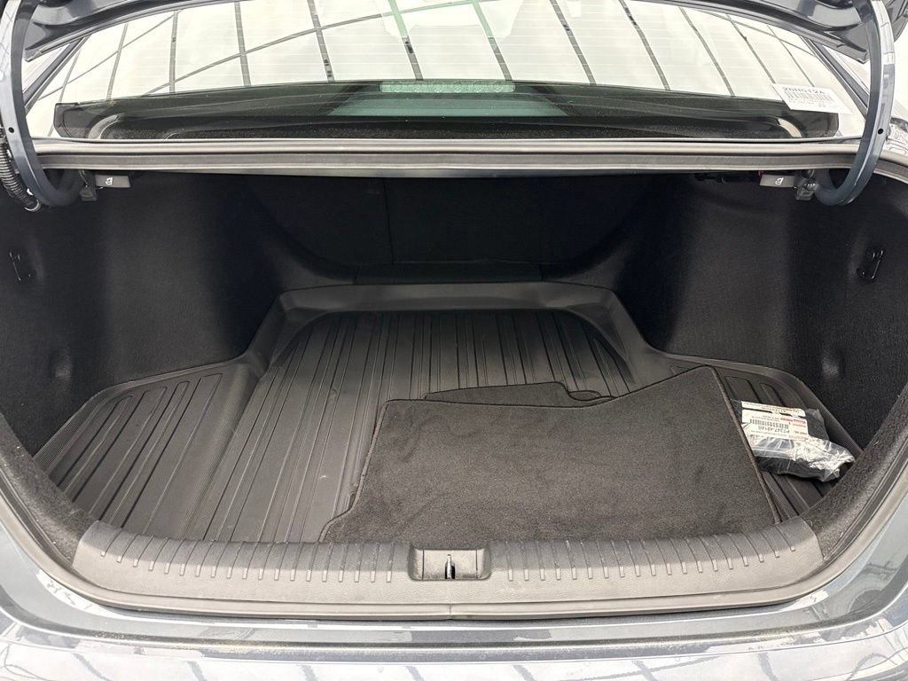 Used 2023 Honda Accord EX image 9