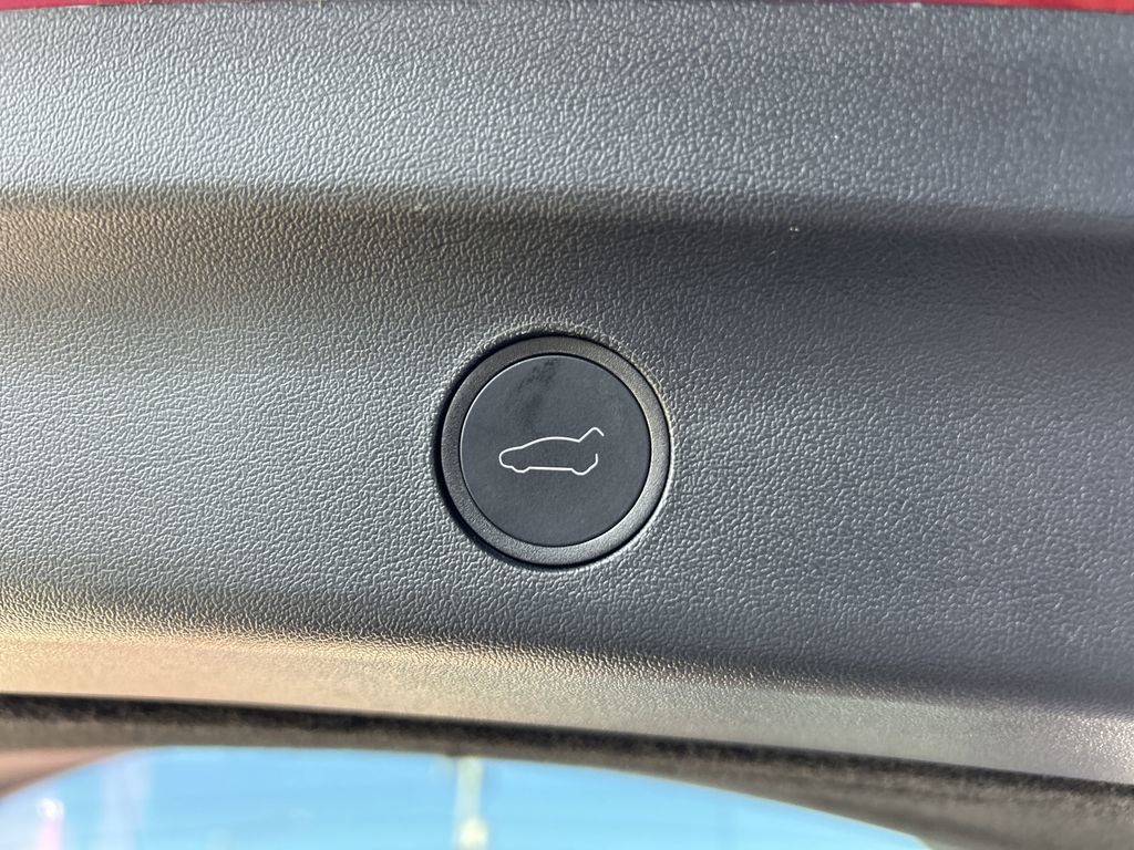 Used 2024 Tesla Model Y Performance image 11