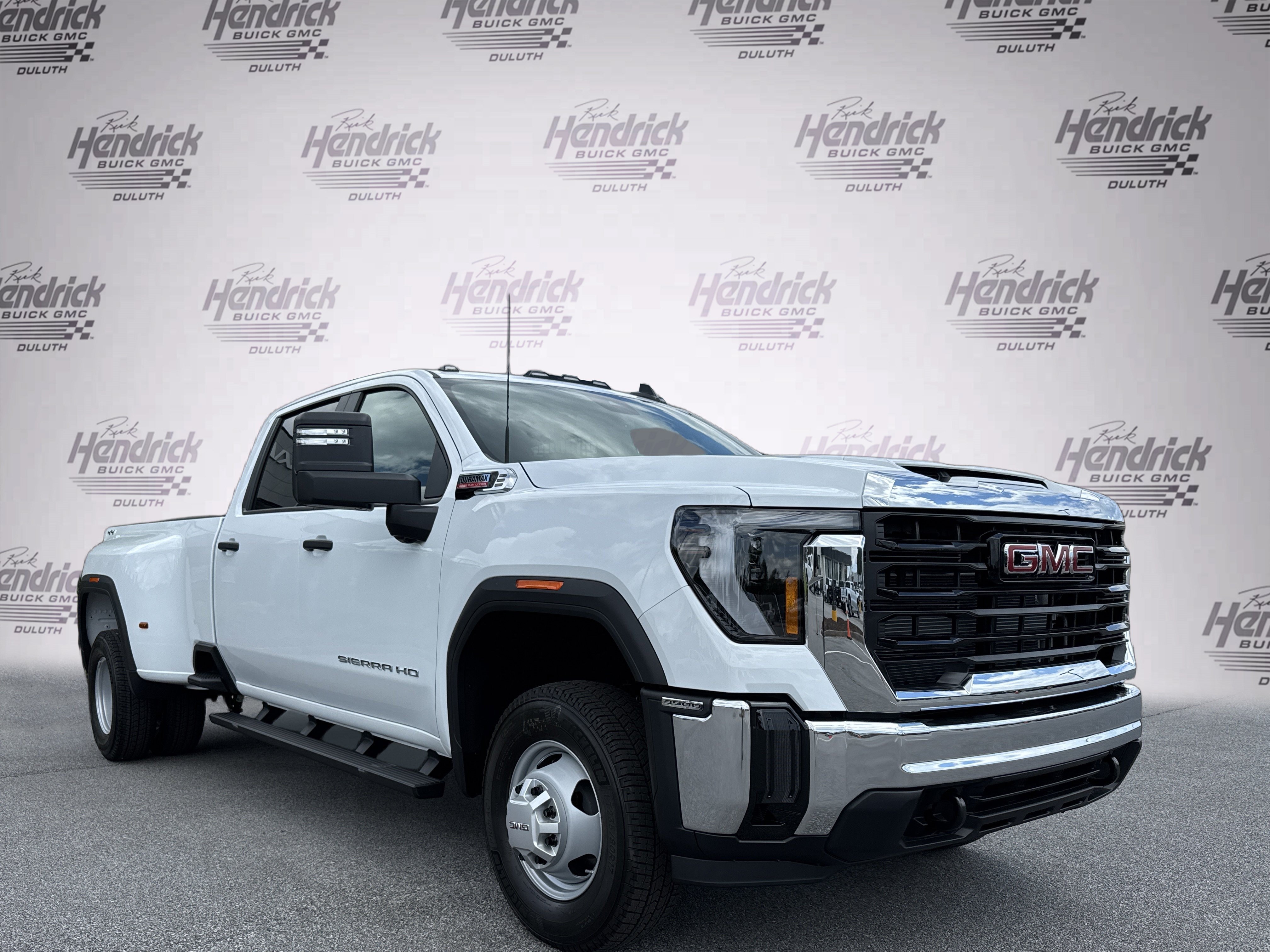 New 2026 GMC Sierra 3500 Pro AWD/4WD image 2