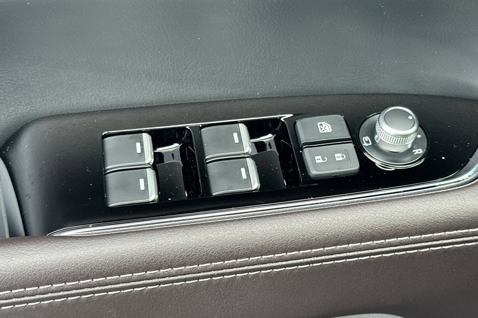 New 2025 MAZDA CX-5 Signature image 11