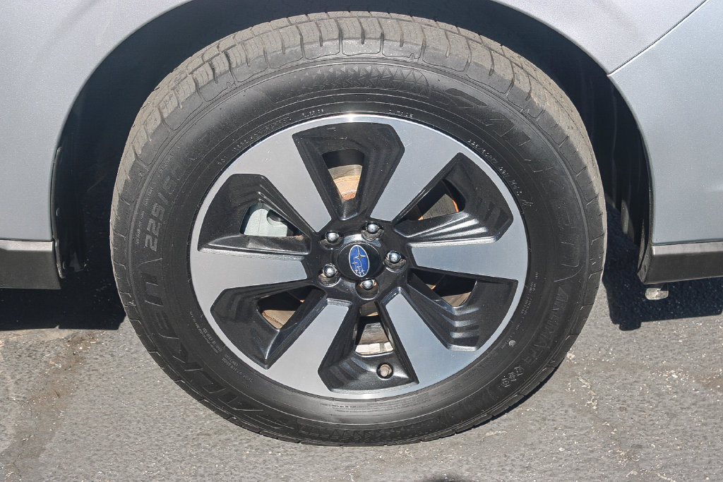 Used 2018 Subaru Forester 2.5i w/ Alloy Wheel Package AWD/4WD image 10