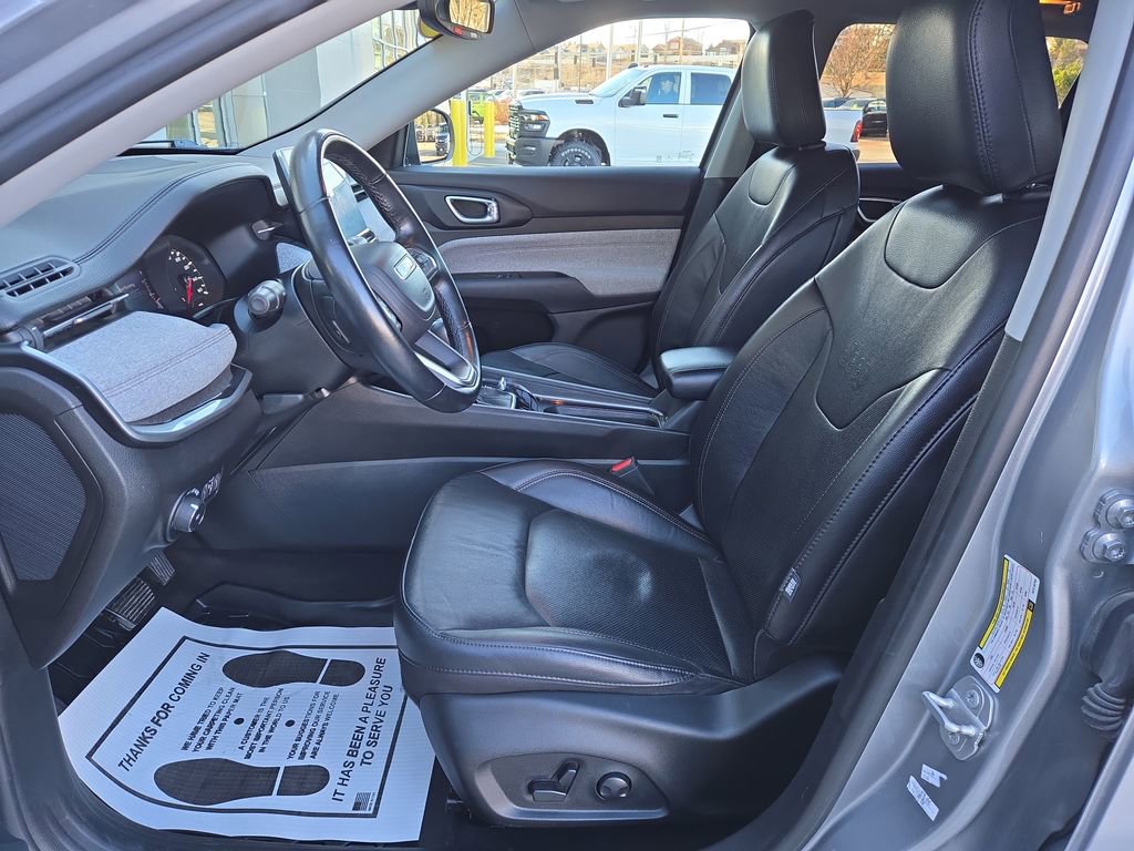 Used 2022 Jeep Compass Latitude image 14