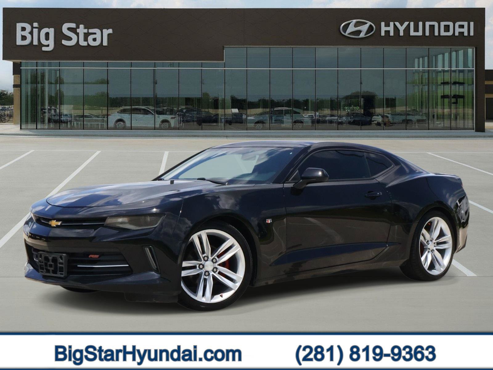 Used 2017 Chevrolet Camaro LT RWD image 1