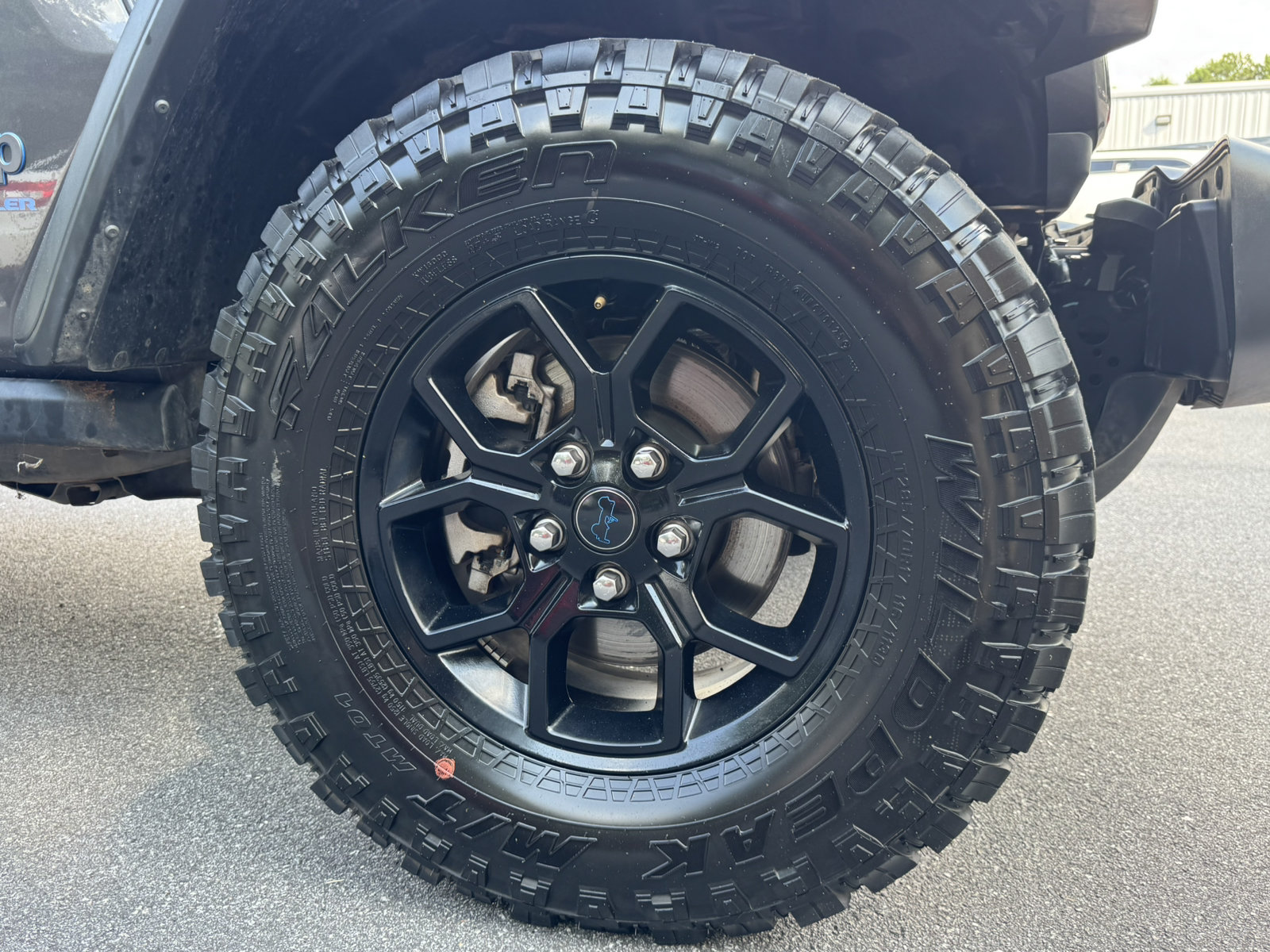 Used 2025 Jeep Wrangler Willys AWD/4WD image 13