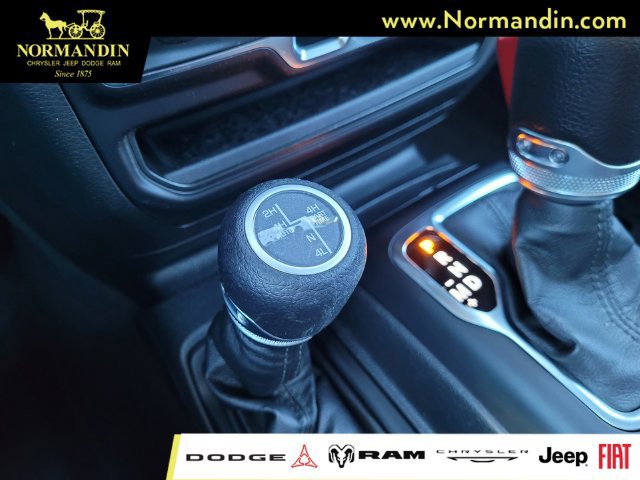 Used 2023 Jeep Wrangler Unlimited AWD/4WD image 13