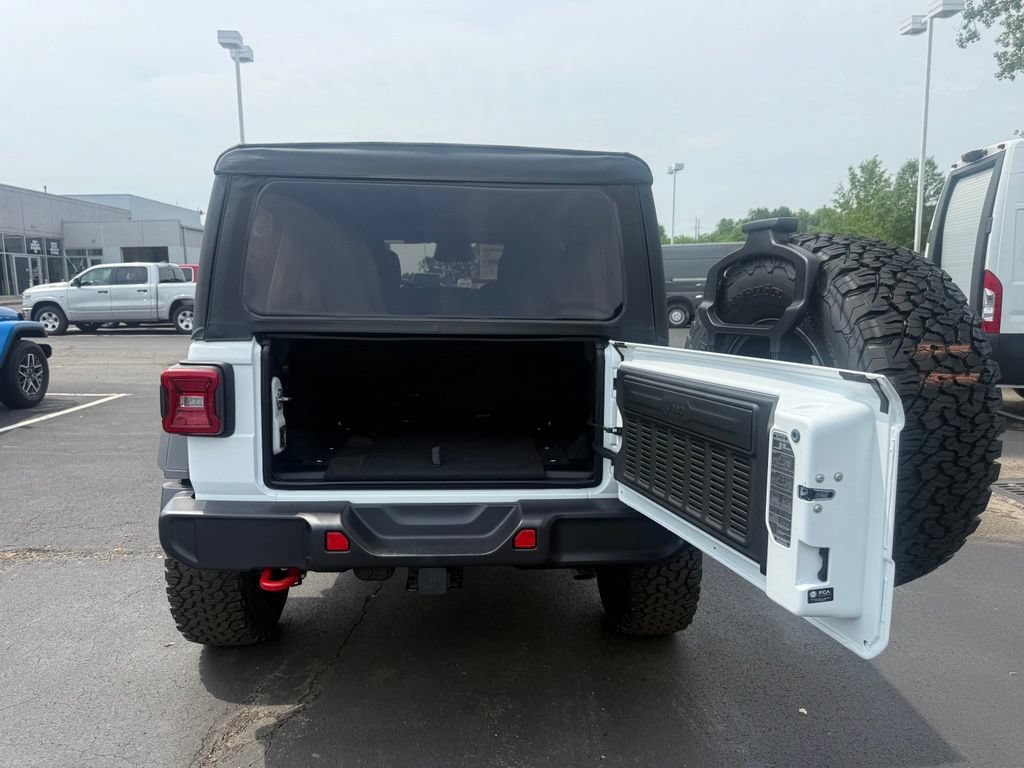 New 2026 Jeep Wrangler Unlimited Rubicon w/ Xtreme 35 Tire Package AWD/4WD image 42