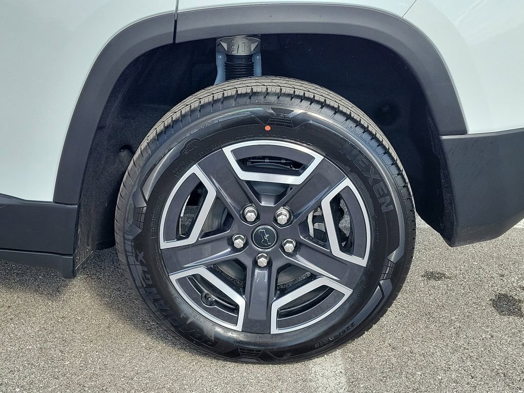 New 2026 Jeep Cherokee Laredo image 7