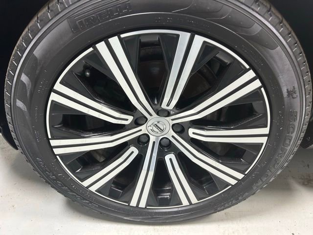 Used 2023 Volvo XC90 B6 Plus image 6