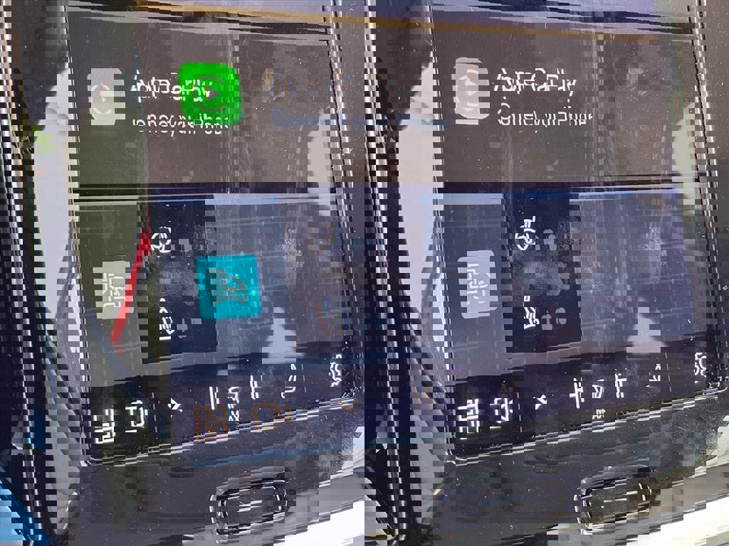 Used 2024 Volvo S60 B5 Plus image 31