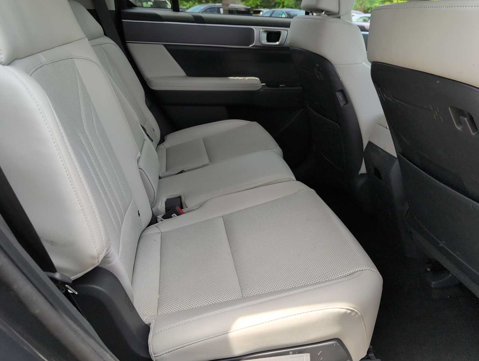 Used 2025 Hyundai Santa Fe SEL AWD/4WD image 19