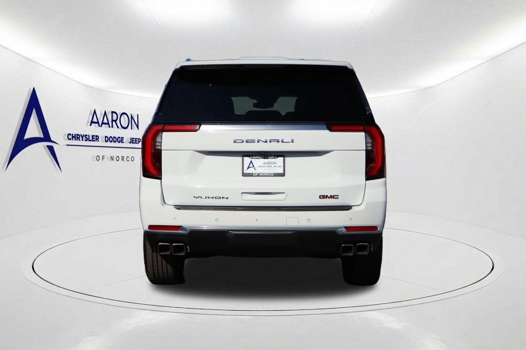 Used 2025 GMC Yukon XL Denali AWD/4WD image 5