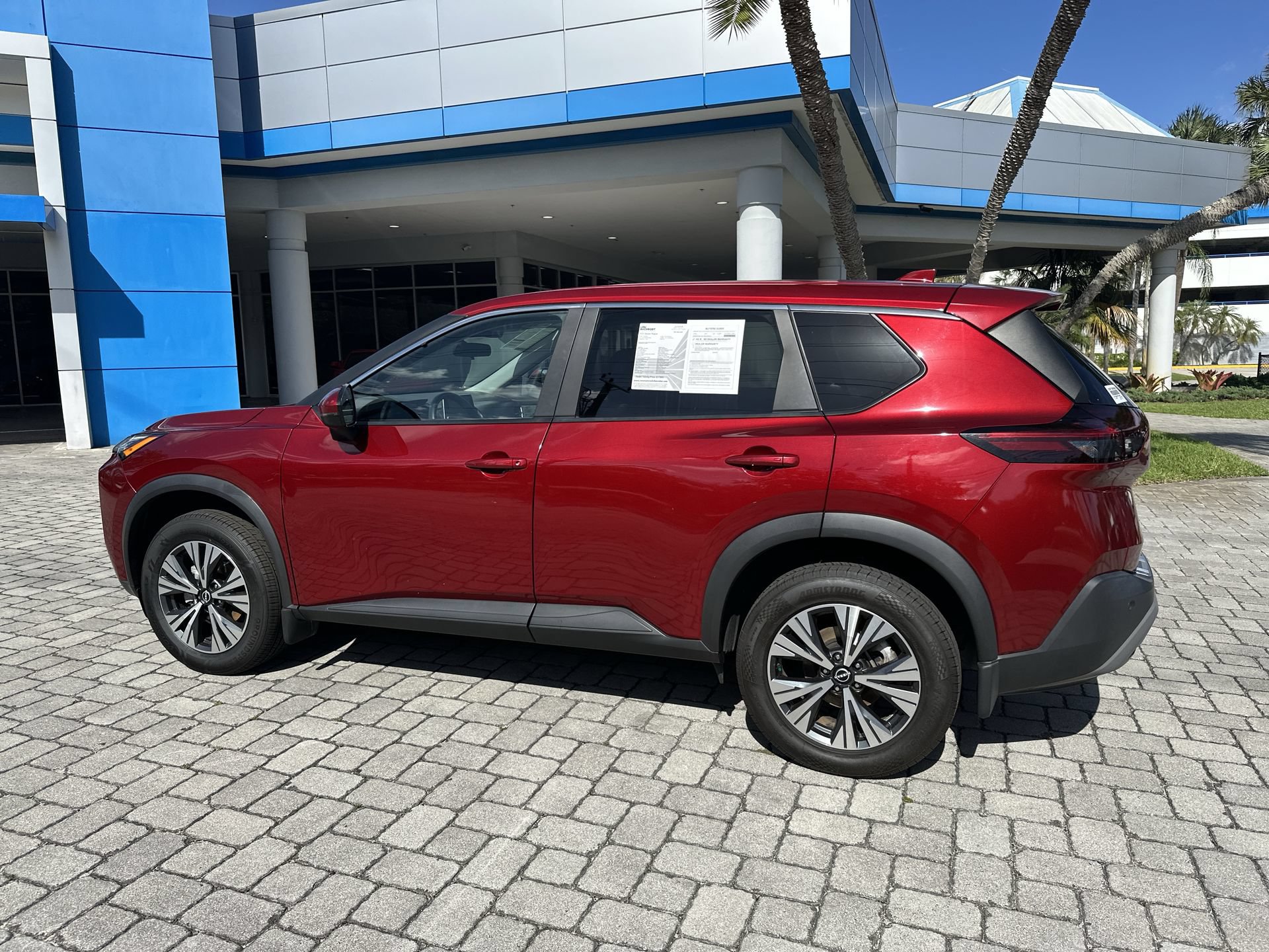 Used 2023 Nissan Rogue SV FWD image 34