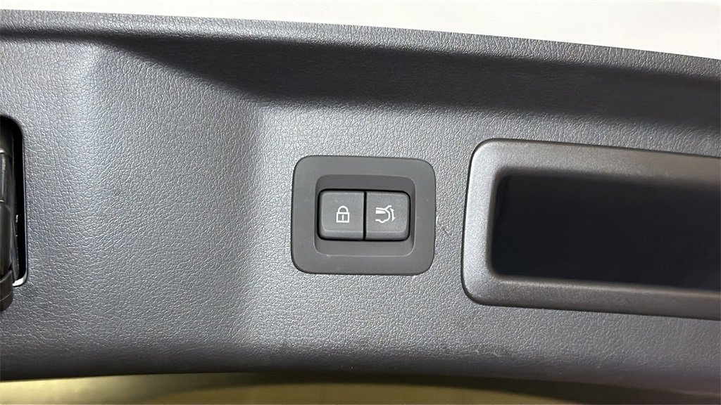 Used 2025 MAZDA CX-70 Plug-In Hybrid w/ Premium Plus image 16