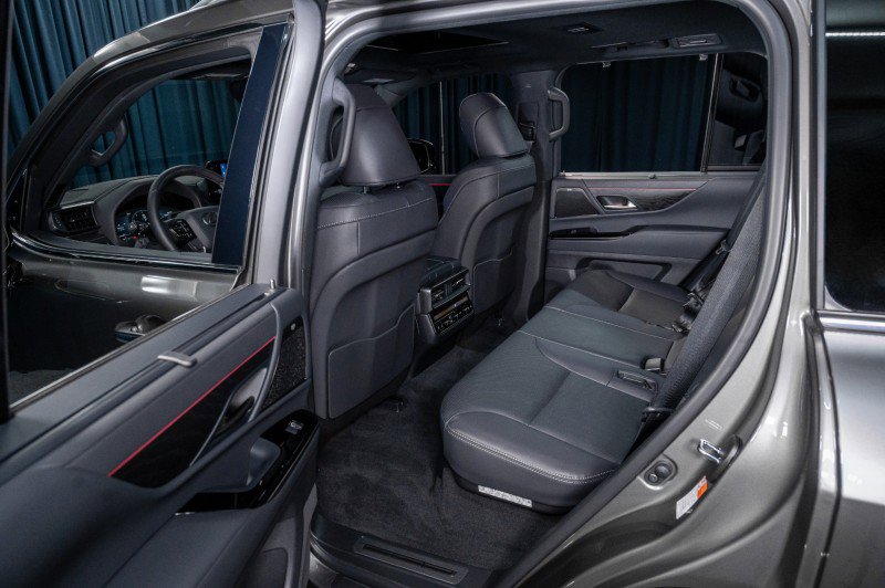 Used 2026 Lexus LX 600 4WD w/ Luxury Package image 27