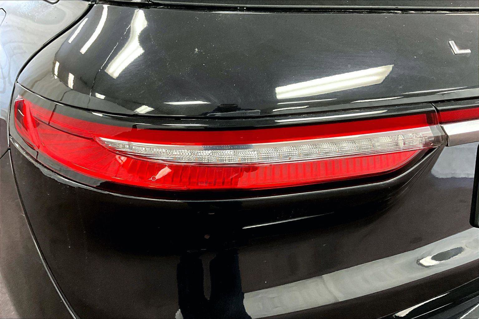 Used 2021 Lincoln Corsair AWD w/ Premium Package image 28