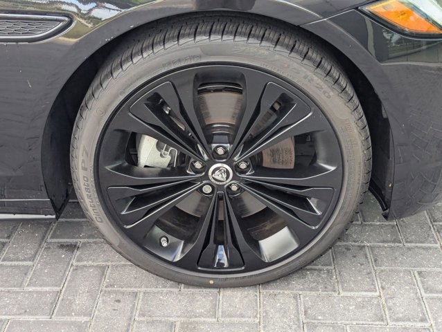 New 2024 Jaguar XF R-Dynamic SE image 9
