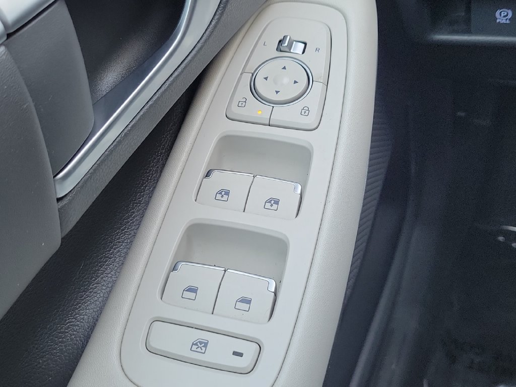 Used 2025 Hyundai Sonata SEL FWD image 24