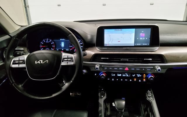 Used 2022 Kia Telluride SX w/ Nightfall Edition Package AWD/4WD image 22