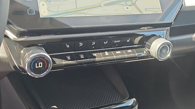 New 2027 Chevrolet Bolt LT w/ Comfort Package FWD image 17