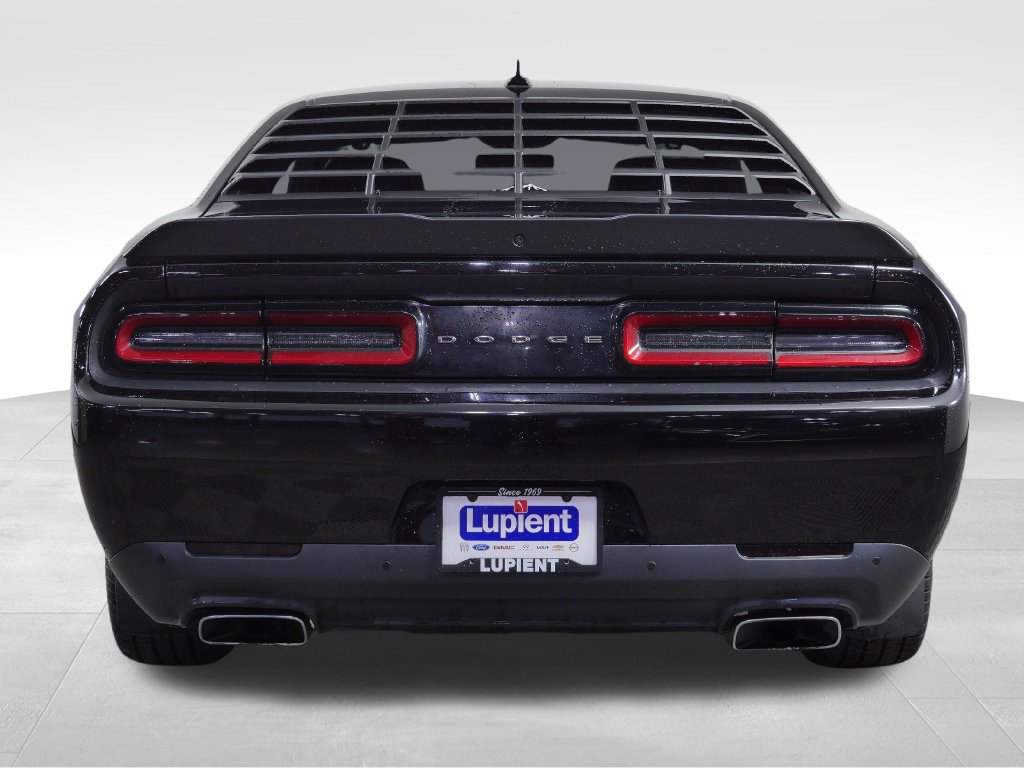 Used 2016 Dodge Challenger R/T Plus RWD image 9