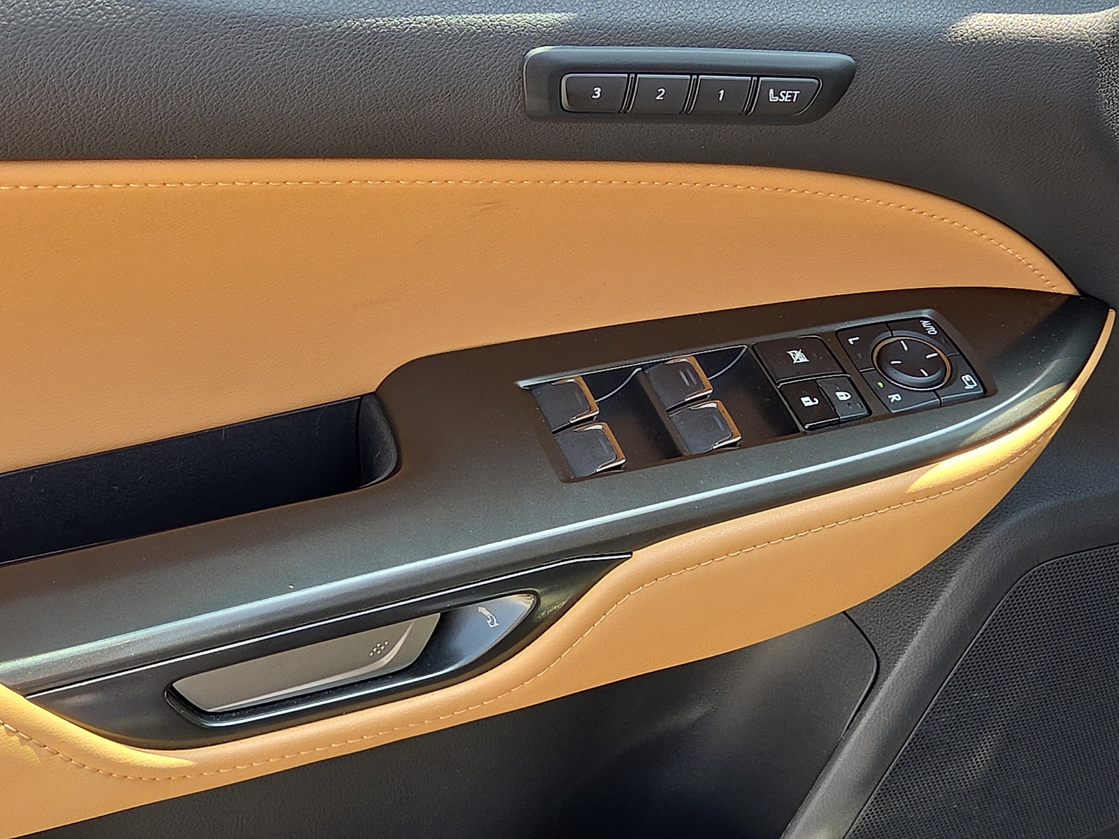 Used 2024 Lexus NX 250 FWD image 13