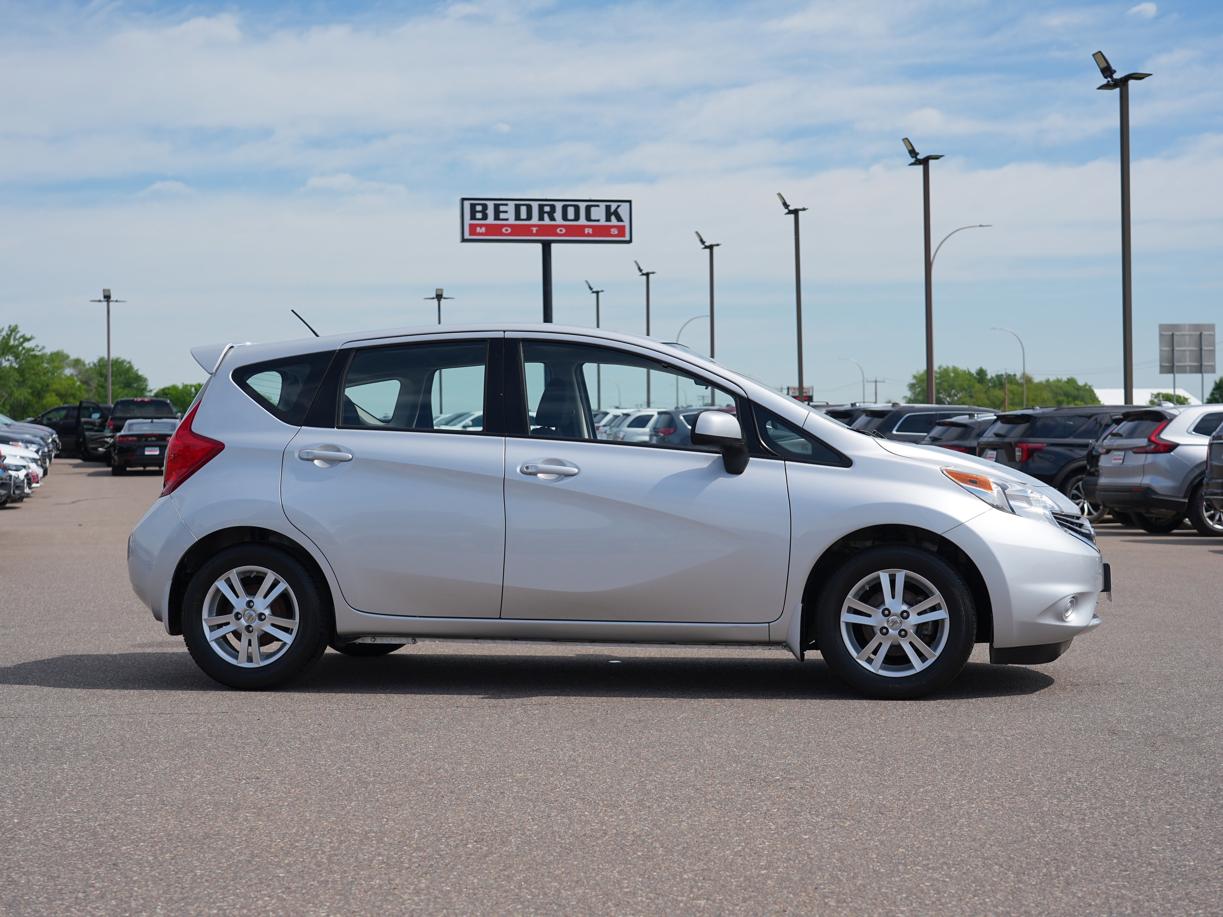 Used 2014 Nissan Versa Note S Plus w/ Sport Value Package FWD image 2