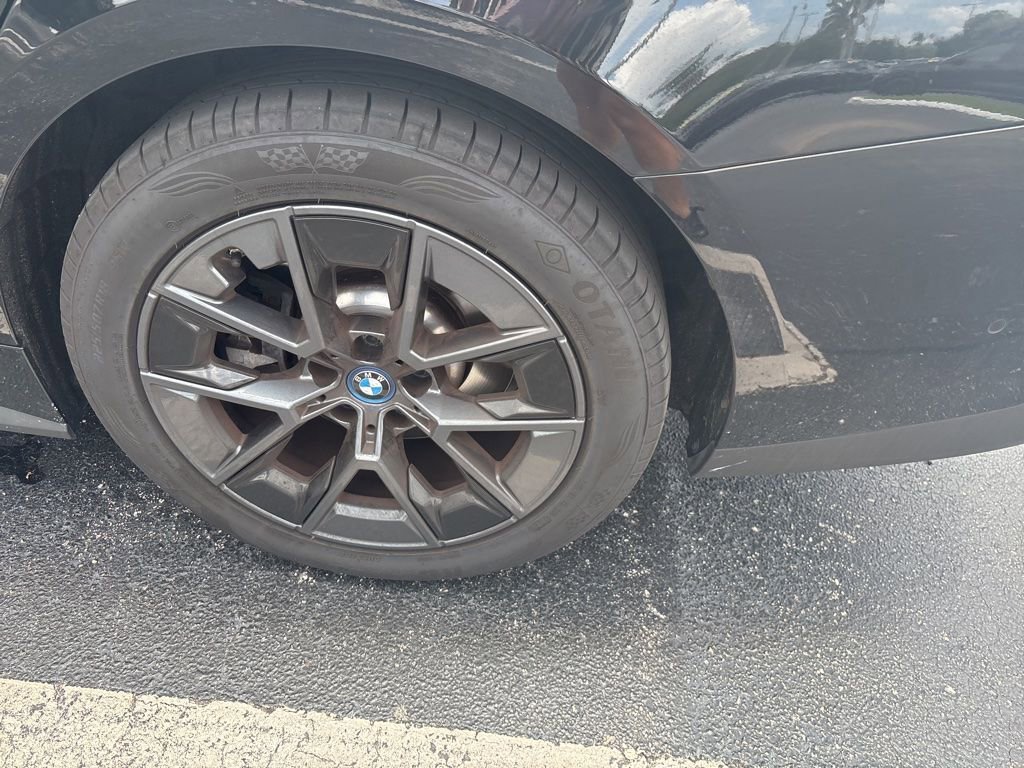 Used 2023 BMW i4 eDrive35 w/ Premium Package RWD image 6