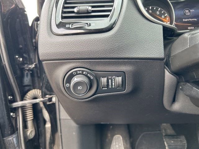 Used 2020 Jeep Compass Limited image 19