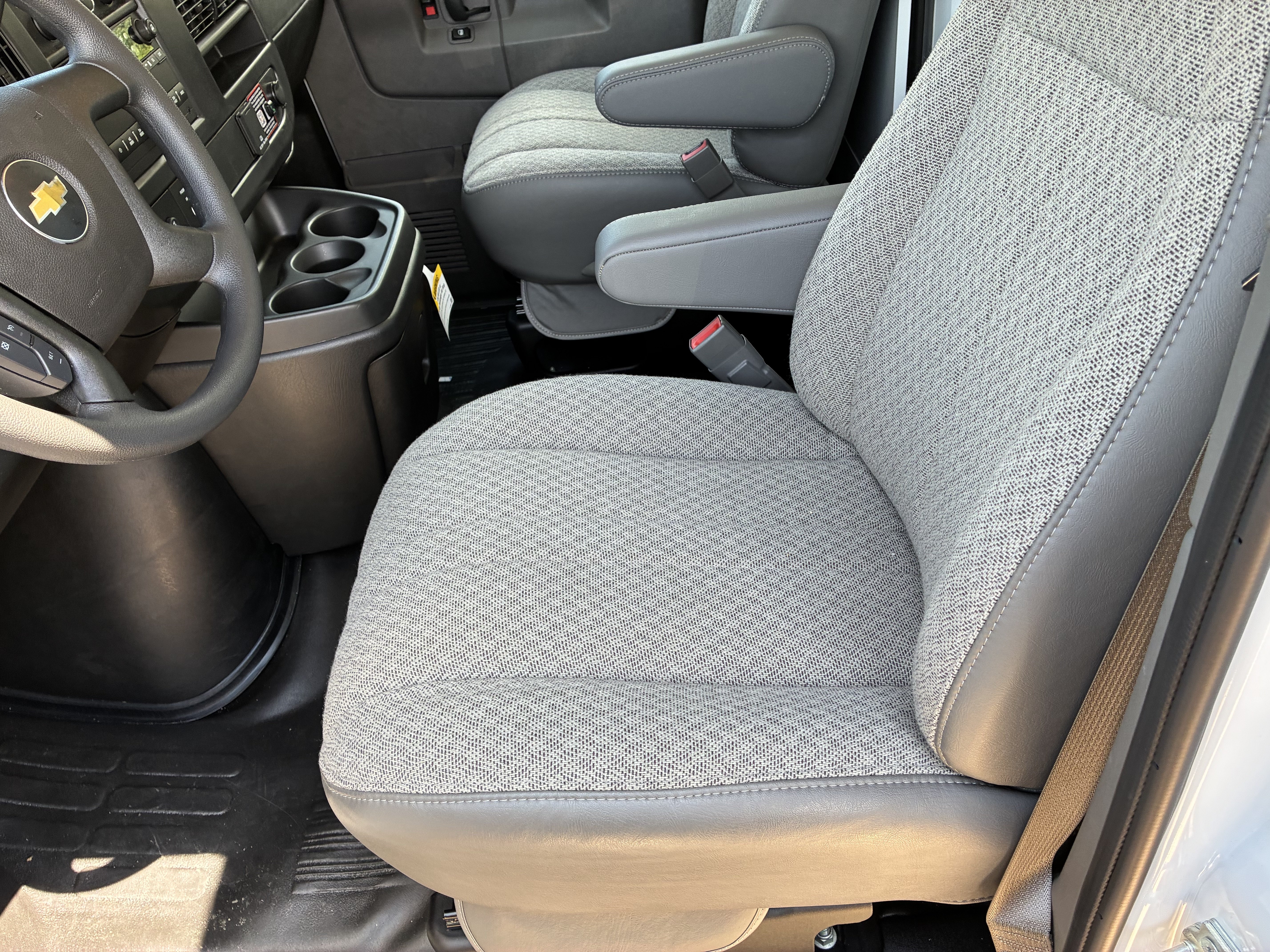 New 2026 Chevrolet Express 3500 w/ Power Convenience Package RWD image 20