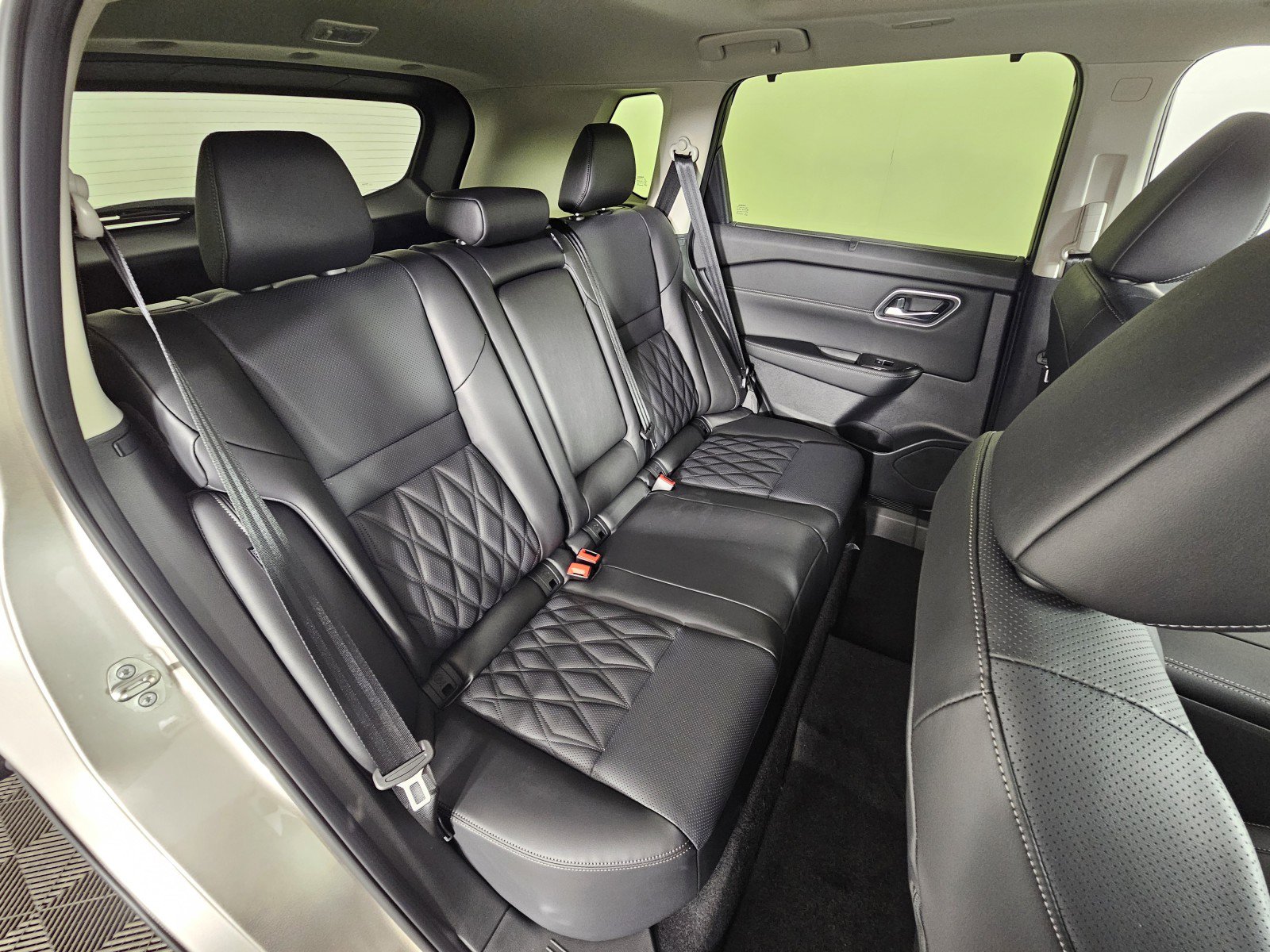 New 2026 Nissan Rogue Platinum image 16