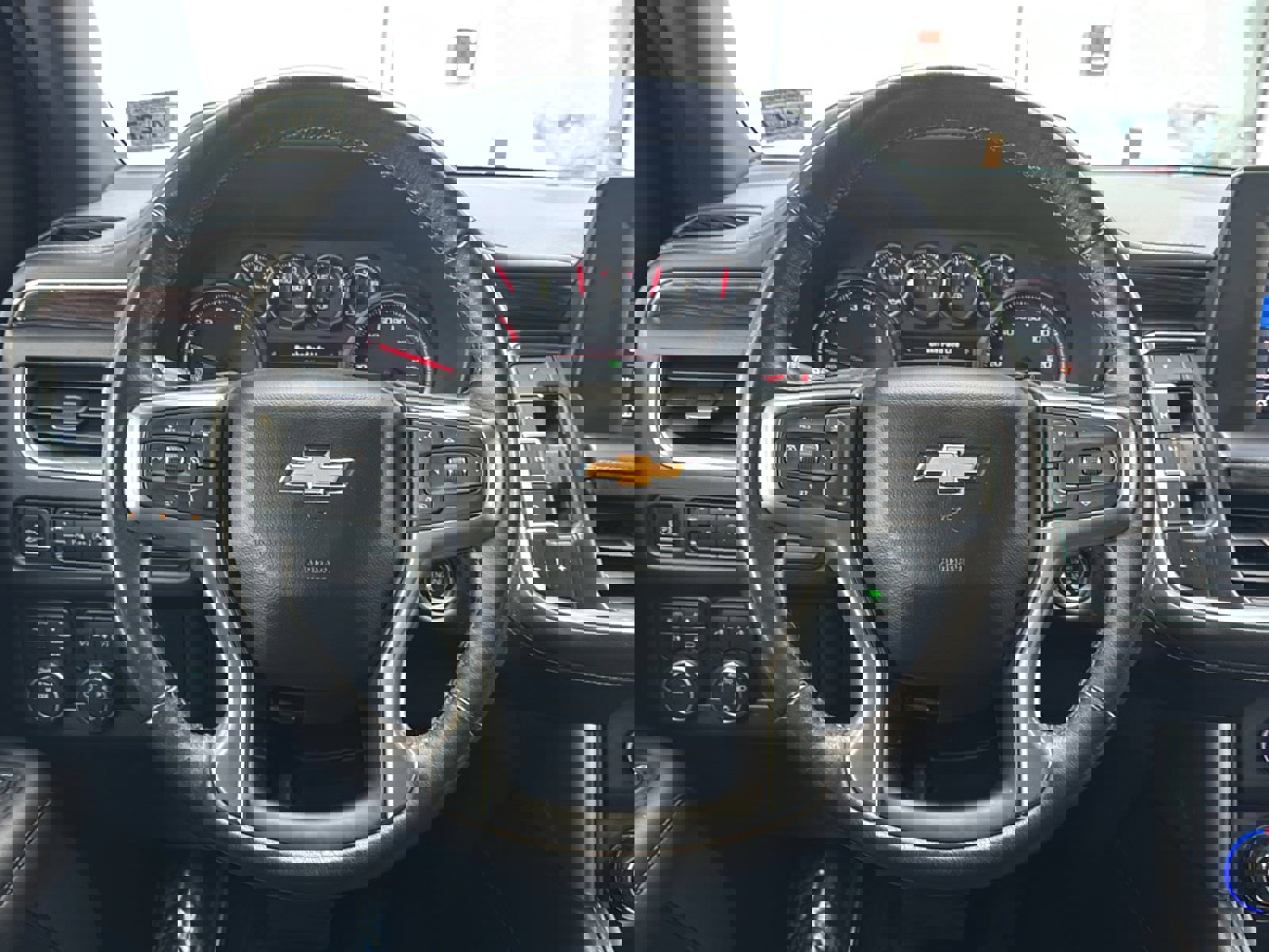 Used 2022 Chevrolet Tahoe LS w/ Driver Alert Package image 2