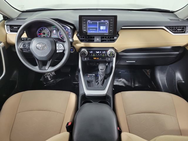 Used 2020 Toyota RAV4 XLE w/ Convenience Package FWD image 16